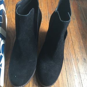 🛍SOLD🎁 Lucky Brand Wedge Booties 🛍SOLD🛍